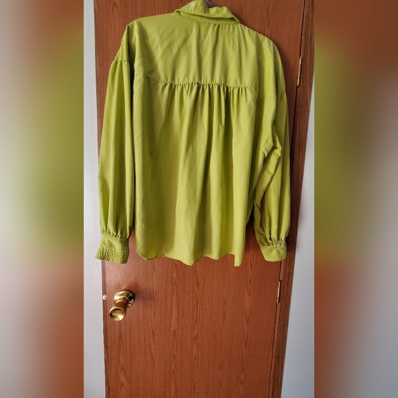 Top - Picture 3 of 4